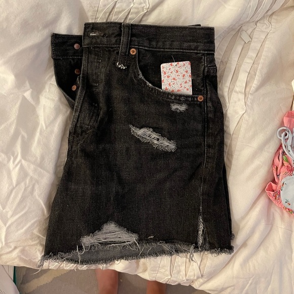 FREE PEOPLE SHORTS (NWT) - Picture 2 of 4